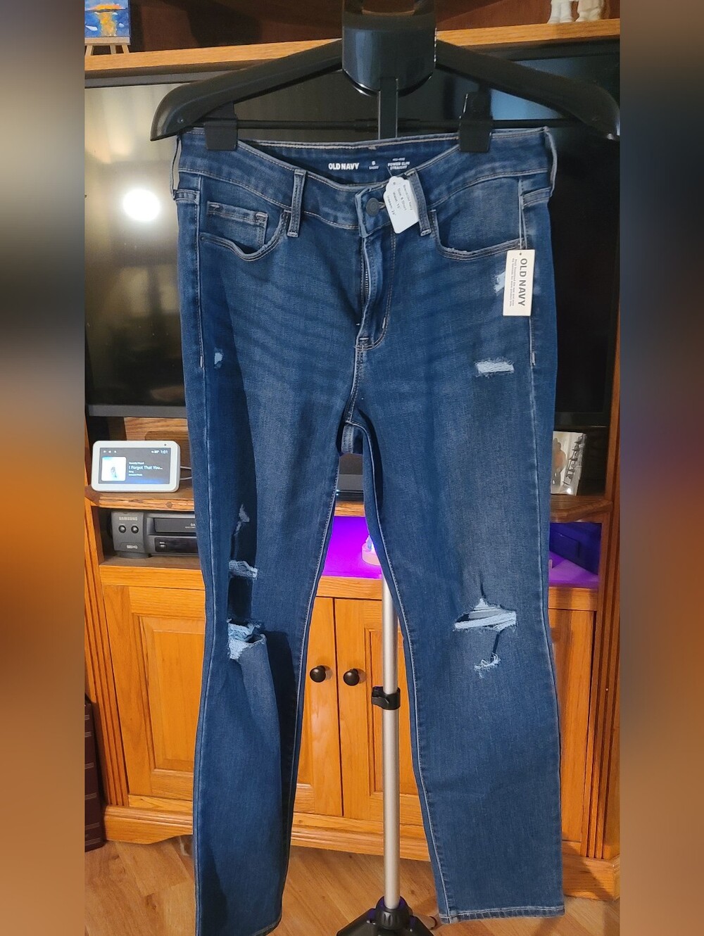 Old Navy Distressed Dark Wash Skinny Jeans - Blue NWT Size: 8 Short